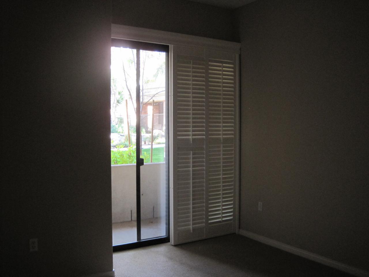 4488 East Thomas Road, Unit 1009 Phoenix, AZ 85018 - Photo 8 of 12 Bedroom