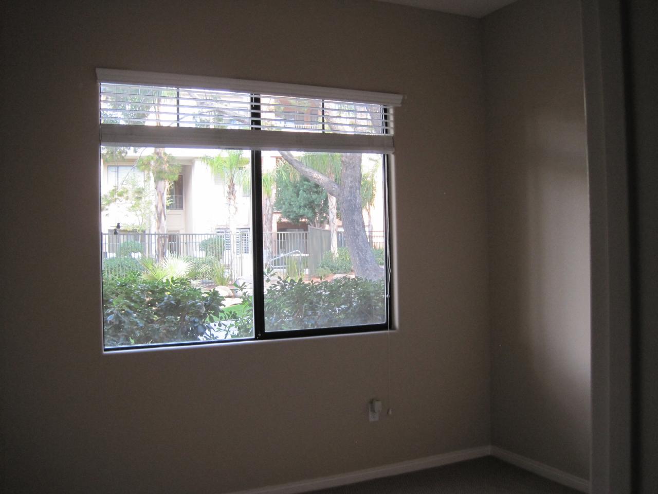 4488 East Thomas Road, Unit 1009 Phoenix, AZ 85018 - Photo 10 of 12 Bedroom