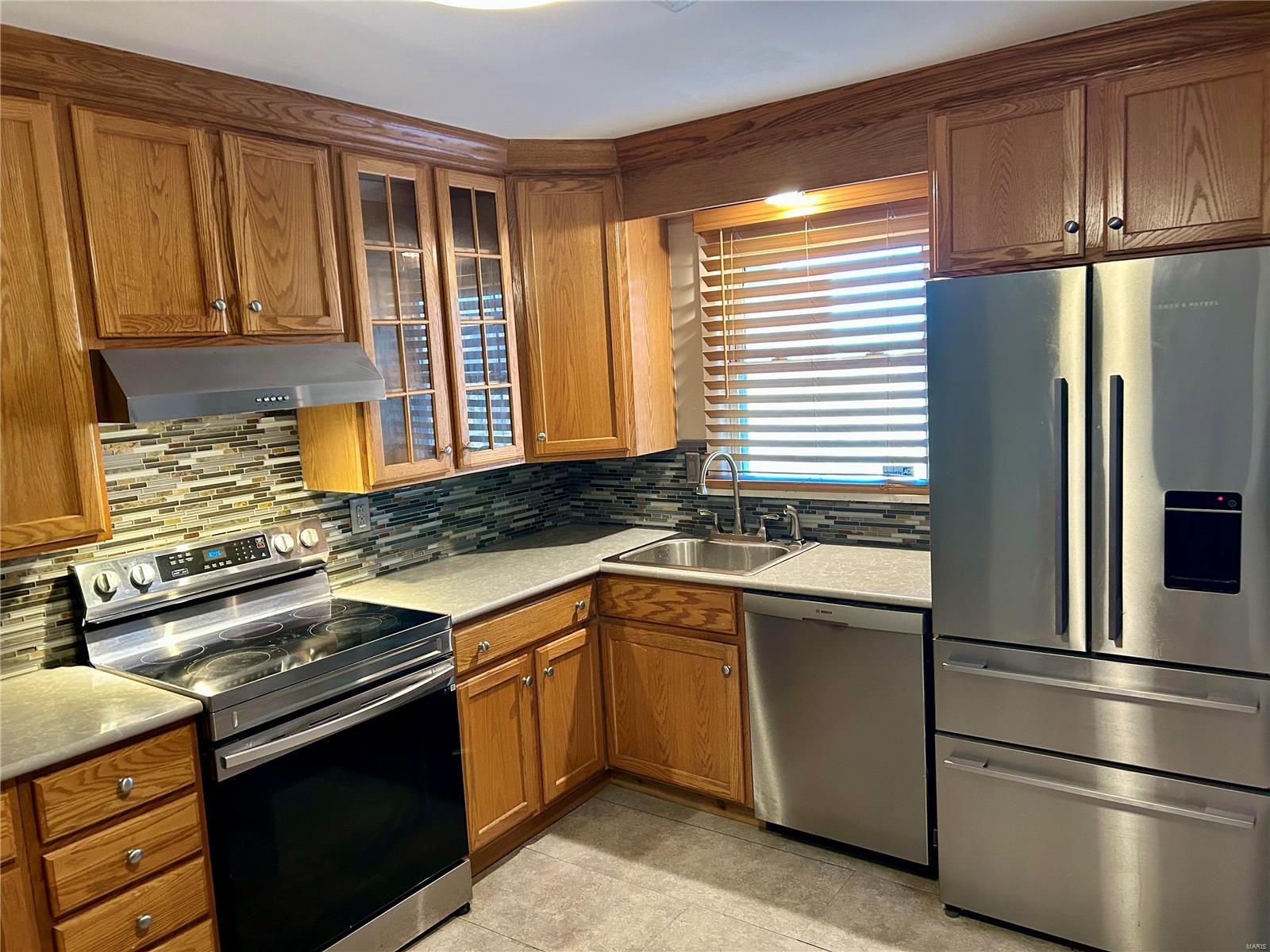 6465 Howdershell Road Hazelwood, MO 63042 - Photo 7 of 16 Gallery Image 7