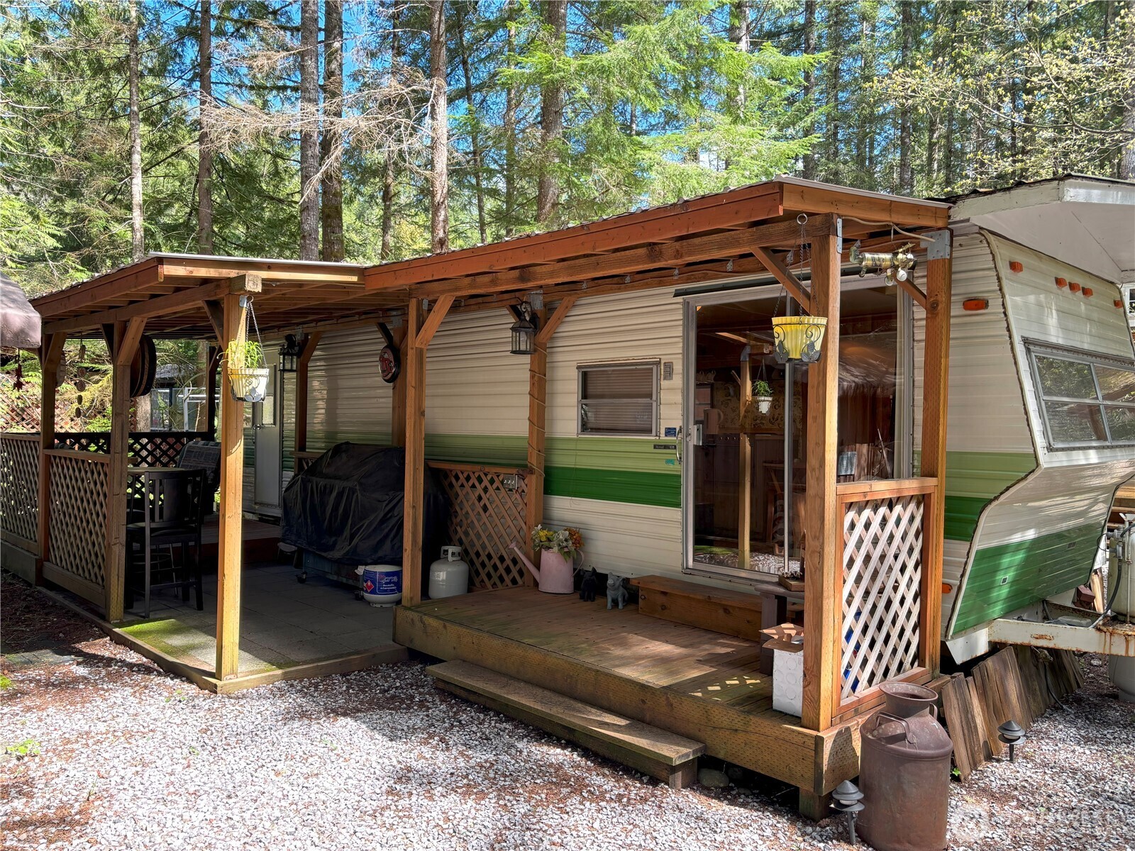 24-4 Drial Loop Maple Falls, WA 98266 - Photo 2 of 16 a front view of a house