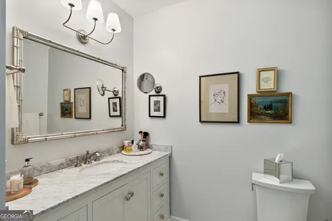 $325,000 | 325 East Paces Ferry Road Northeast, Unit 1206, Atlanta, GA 30305