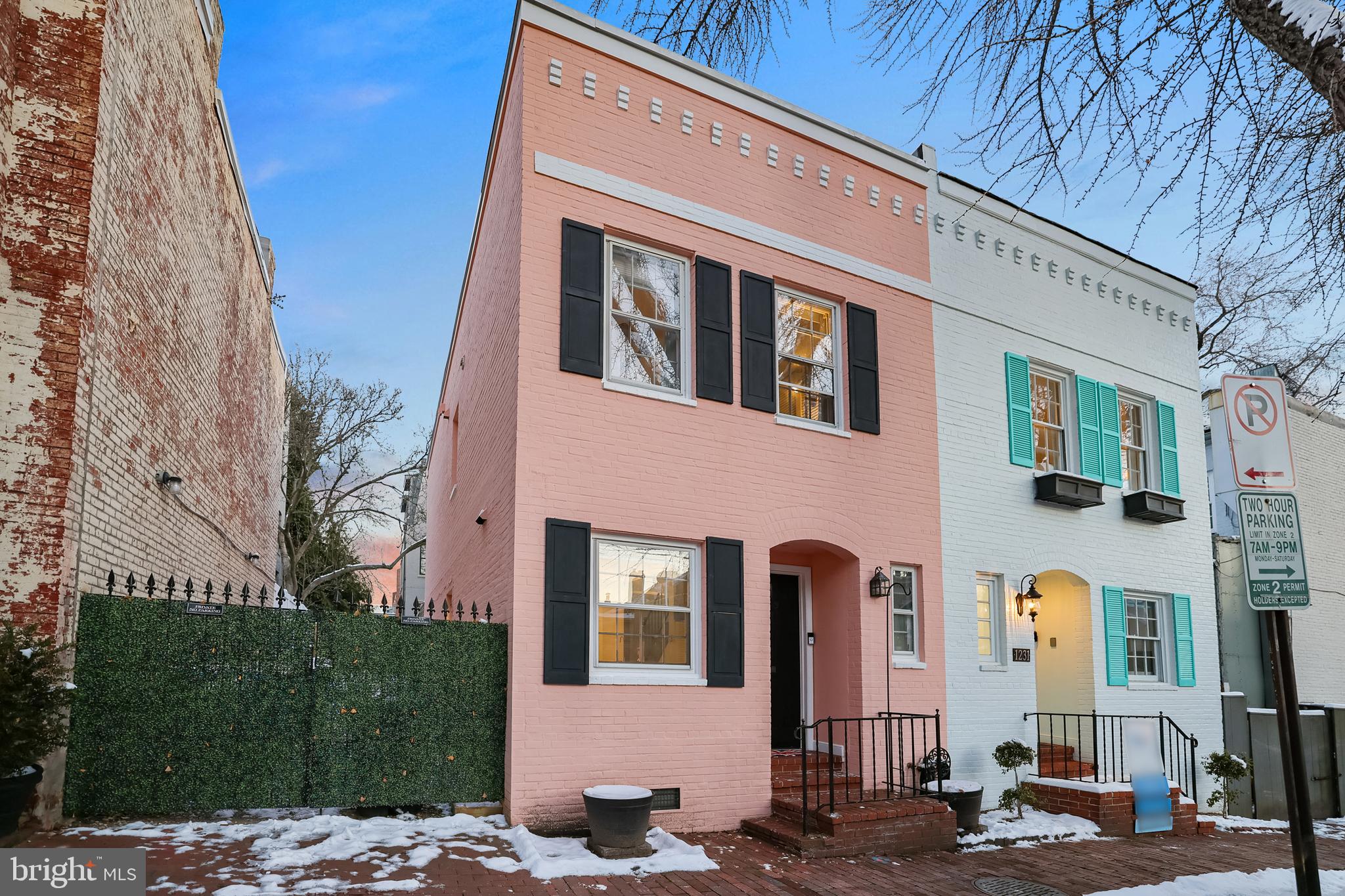 1233 Potomac St Northwest