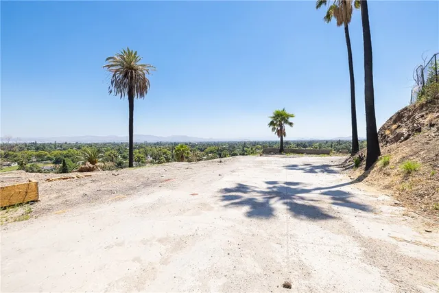 a view of a backyard of a house