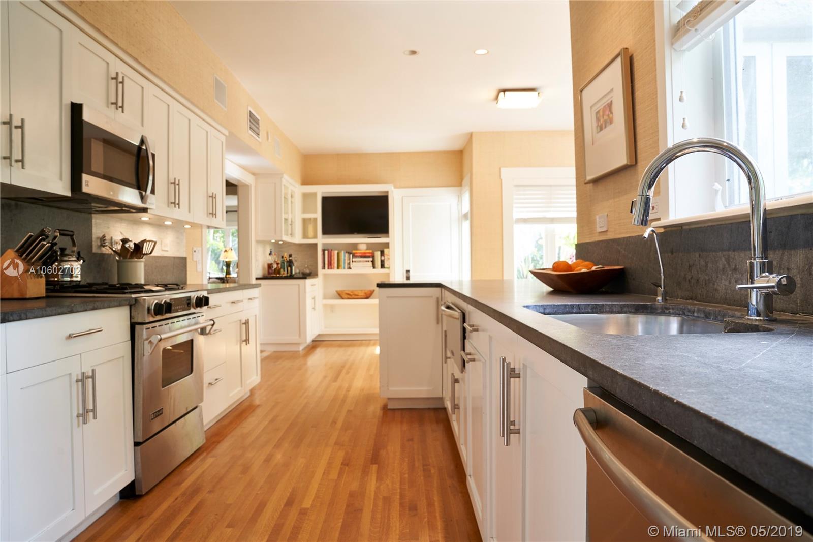 4095 Park Avenue Miami, FL 33133 - Photo 8 of 60