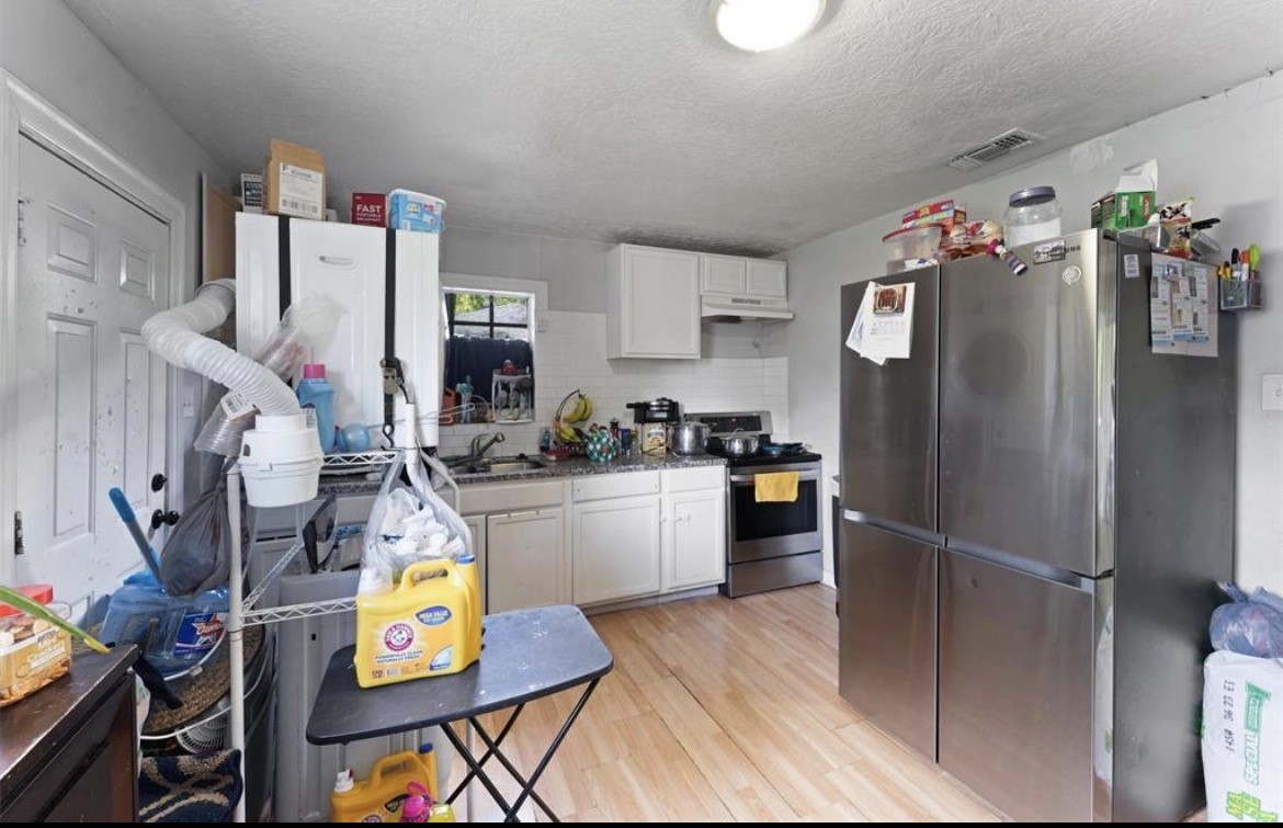 8538 Sunderland Road, Unit A Houston, TX 77028 - Photo 3 of 5