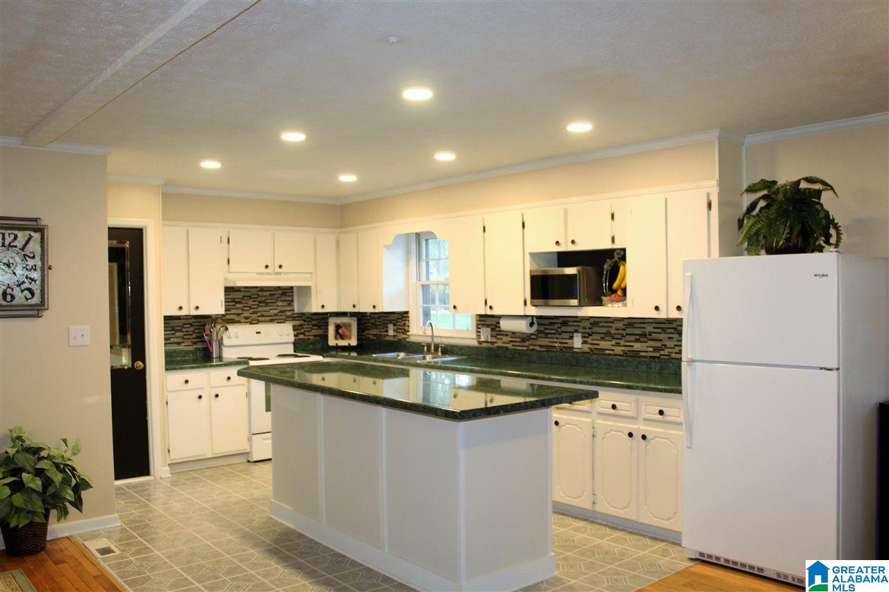 2201 Glen Davis Road Oxford, AL 36203 - Photo 2 of 27