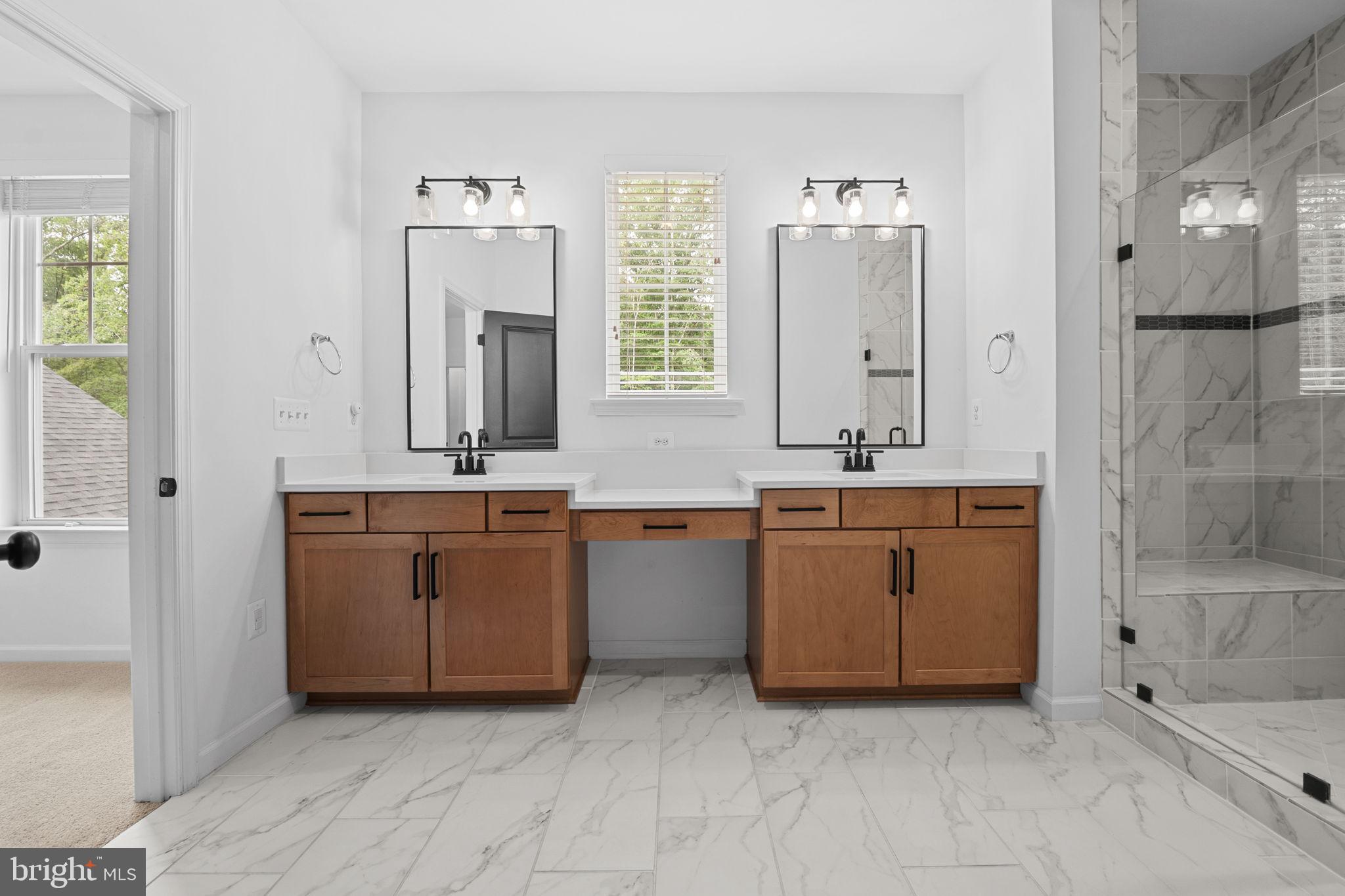 18080 Moss Garden Road Dumfries, VA 22026 - Photo 27 of 76 Spa-like Primary En Suite