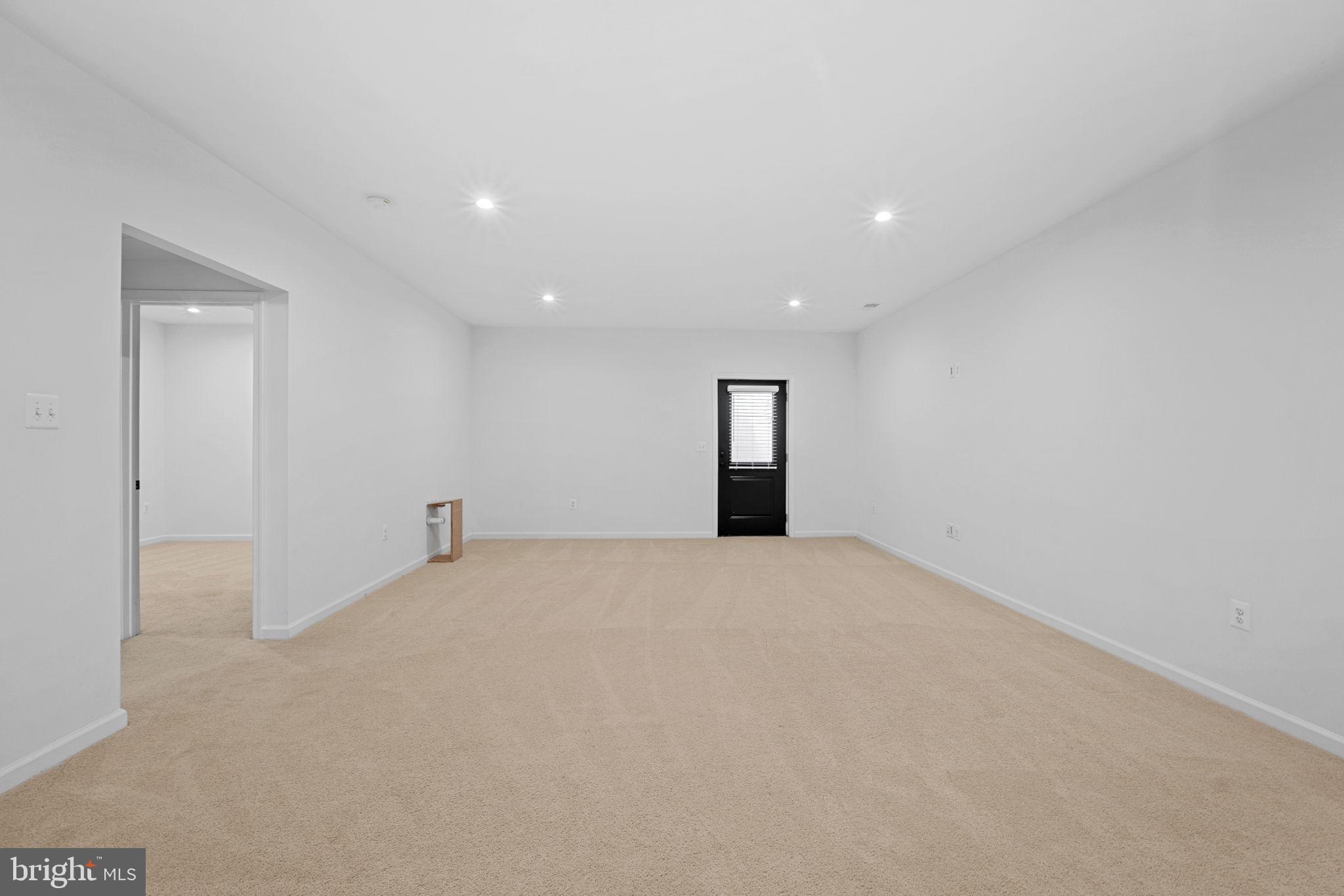 18080 Moss Garden Road Dumfries, VA 22026 - Photo 41 of 76 a view of an empty room