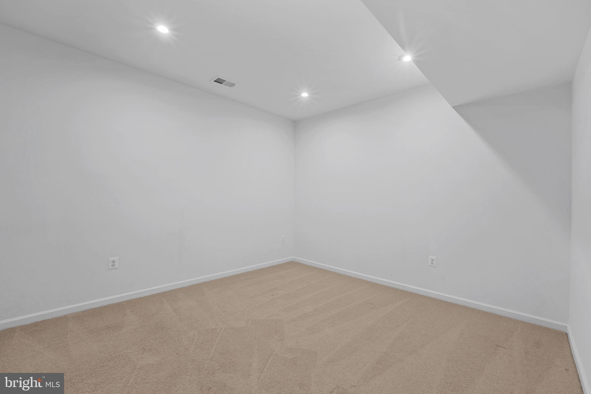 18080 Moss Garden Road Dumfries, VA 22026 - Photo 43 of 76 a view of empty room