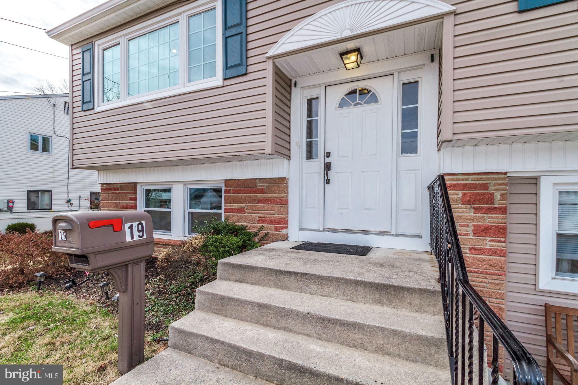 19 Lanfair Road Marlton, NJ 08053 - Photo 3 of 41 Gallery Image 3