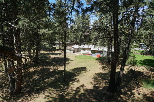 60453 Zuni Road Bend, OR 97702 - Photo 20 of 27 E07B0F94-7234-4D7B-898B-873971D208B5
