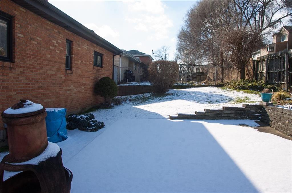 24 Brisk Avenue McKees Rocks, PA 15136 - Photo 4 of 21