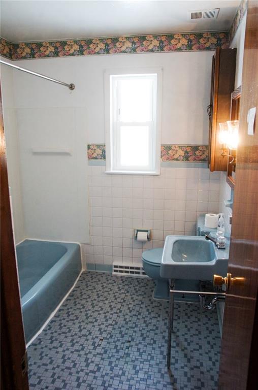 24 Brisk Avenue McKees Rocks, PA 15136 - Photo 9 of 21