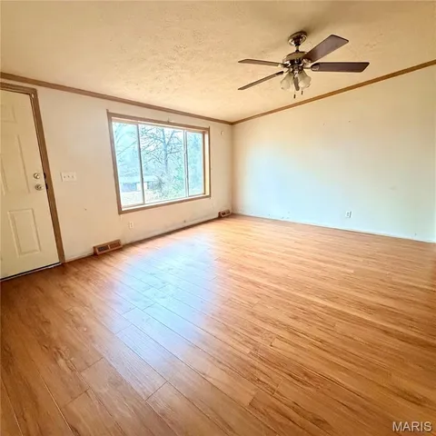 $145,000 | 27110 Stoddard Drive, Laquey, MO 65534