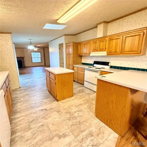 $145,000 | 27110 Stoddard Drive, Laquey, MO 65534