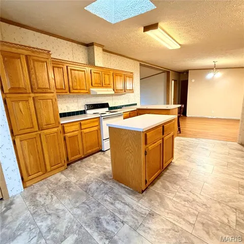 $145,000 | 27110 Stoddard Drive, Laquey, MO 65534