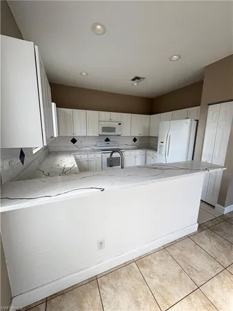 $2,100 | 286 Justene Circle, Lehigh Acres, FL 33936