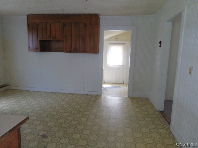 12608 Beach Road Chesterfield, VA 23832 - Photo 22 of 37 a view of an empty room and entryway