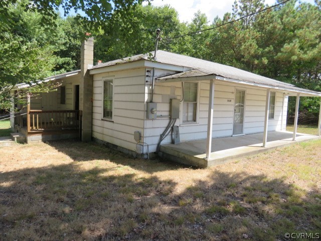 12608 Beach Road Chesterfield, VA 23832 - Photo 7 of 37 a backyard of a house with a yard