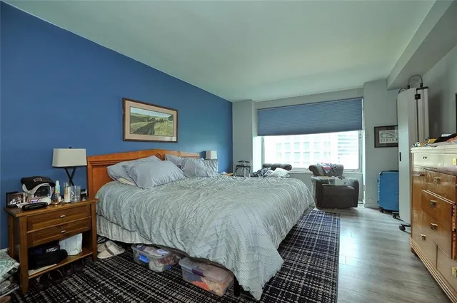 $399,000 | 320 Fort Duquesne Boulevard, Unit 7C, Pittsburgh, PA 15222