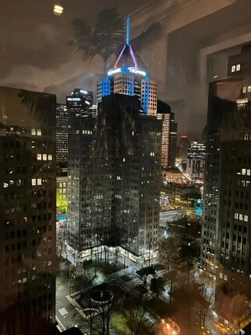 $399,000 | 320 Fort Duquesne Boulevard, Unit 7C, Pittsburgh, PA 15222