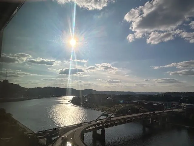 $399,000 | 320 Fort Duquesne Boulevard, Unit 7C, Pittsburgh, PA 15222