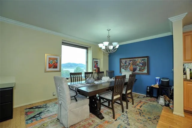 $399,000 | 320 Fort Duquesne Boulevard, Unit 7C, Pittsburgh, PA 15222