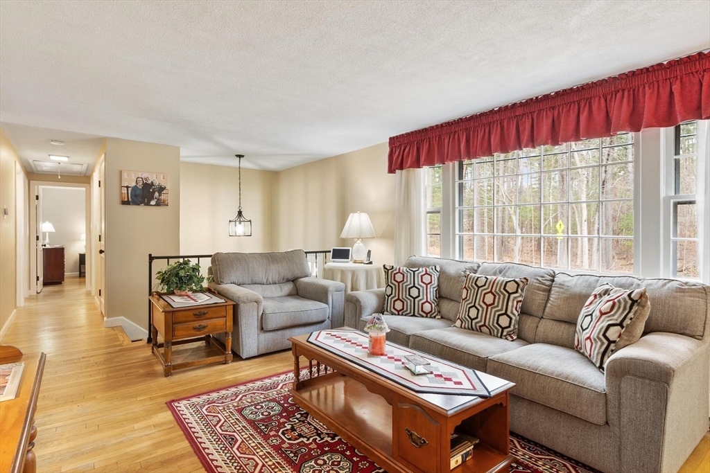 44 Patten Road Westford, MA 01886 - Photo 11 of 41