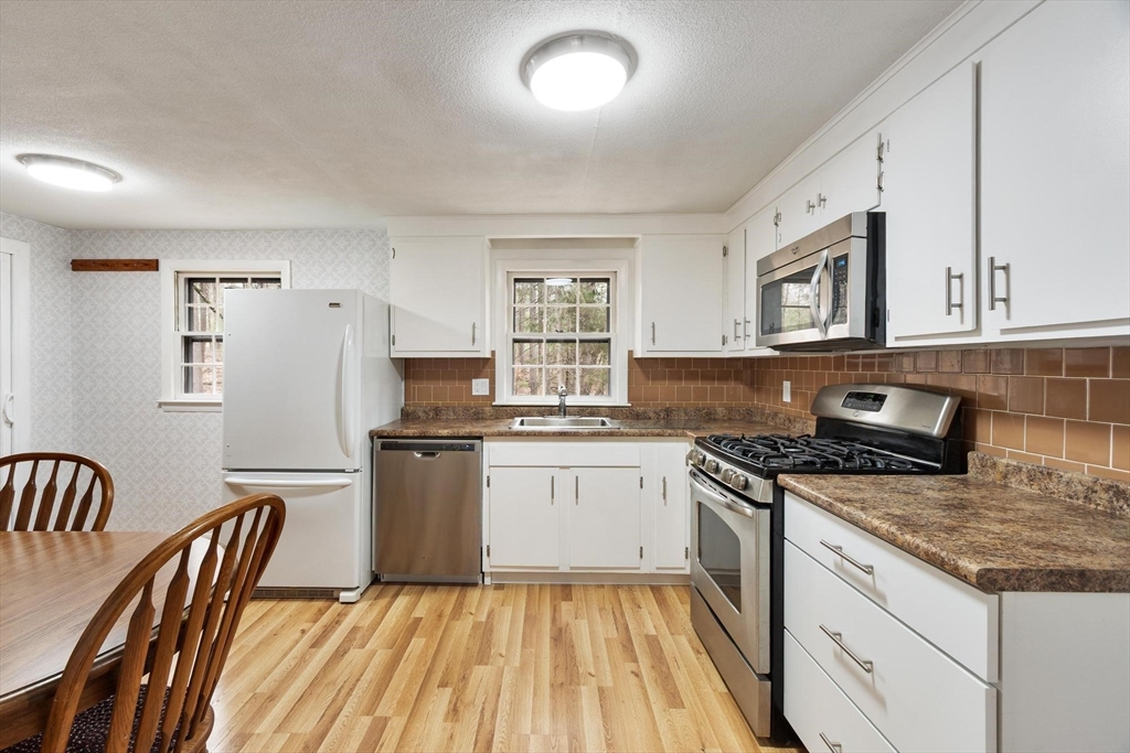 44 Patten Road Westford, MA 01886 - Photo 14 of 41