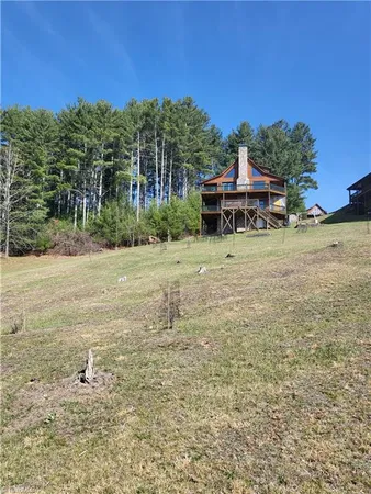 $525,000 | 139 Thunder Road, Piney Creek, NC 28663