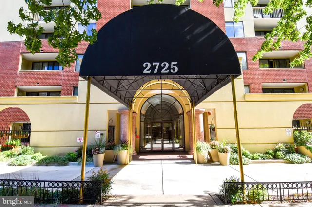 a sign that is on the side of a building