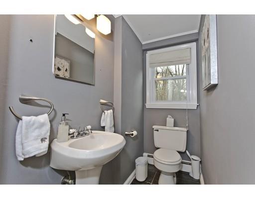 56 Wildwood Road Andover, MA 01810 - Photo 10 of 30 Gallery Image 10