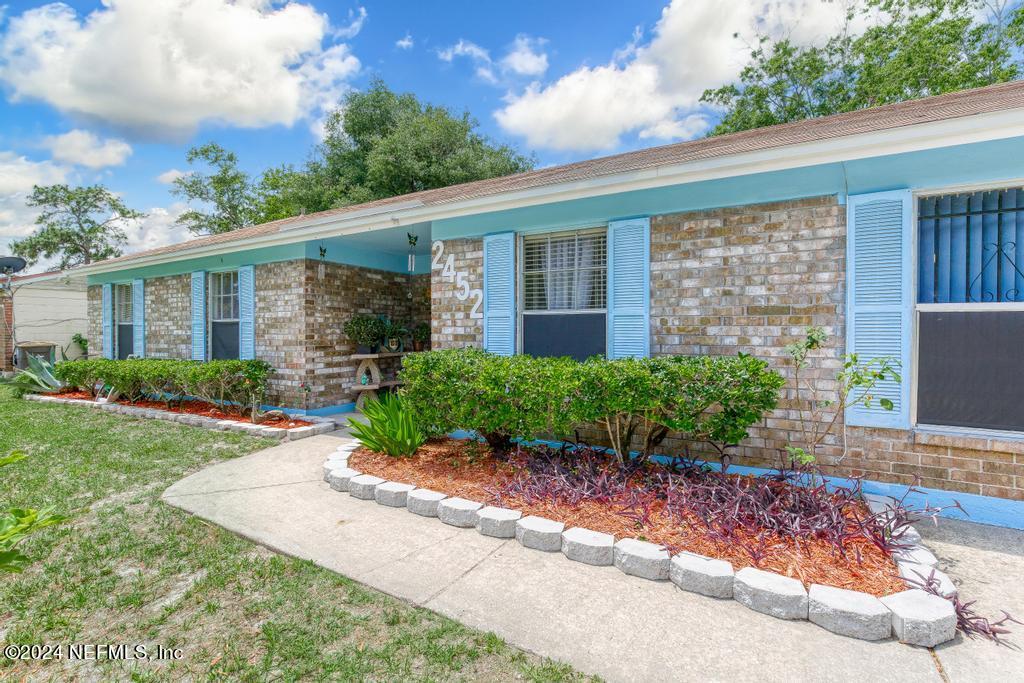 2452 Justin Road East Jacksonville, FL 32210 - Photo 3 of 32 2452 Justine Rd E-6