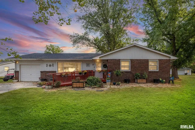 $177,000 | 17 Crestwood Lane, Centralia, IL 62801