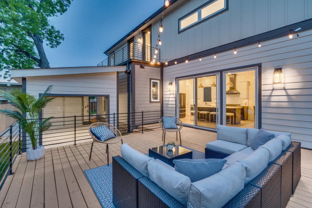 3101 Lyons Road Austin, TX 78702 - Photo 11 of 11 a view of a livingroom with furniture and wooden floor