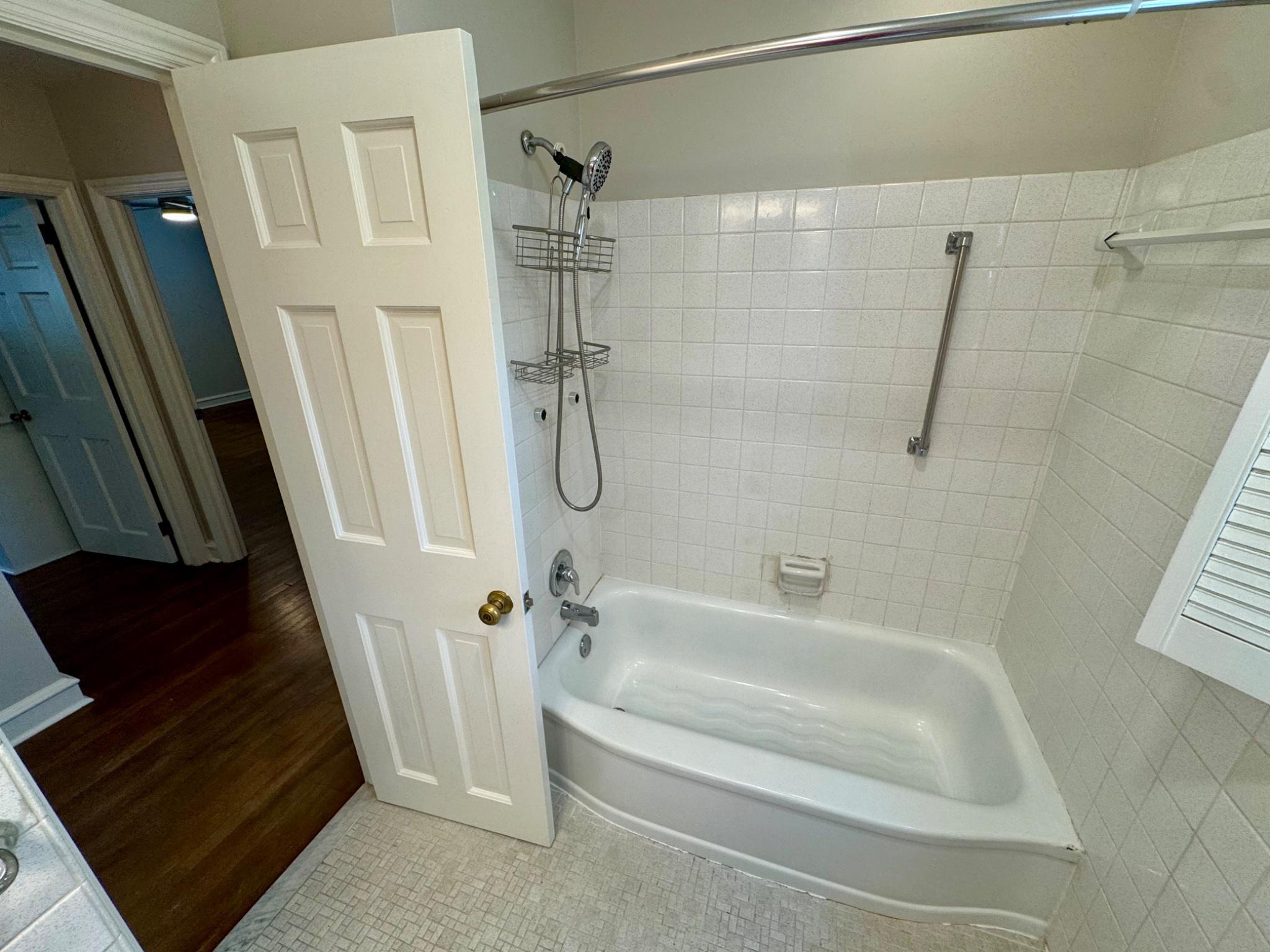 416 Townsend Road Newark, DE 19711 - Photo 18 of 22 Bathroom