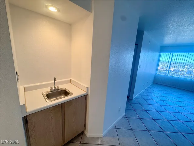 $149,990 | 2064 Mesquite Lane, Unit 102, Laughlin, NV 89029