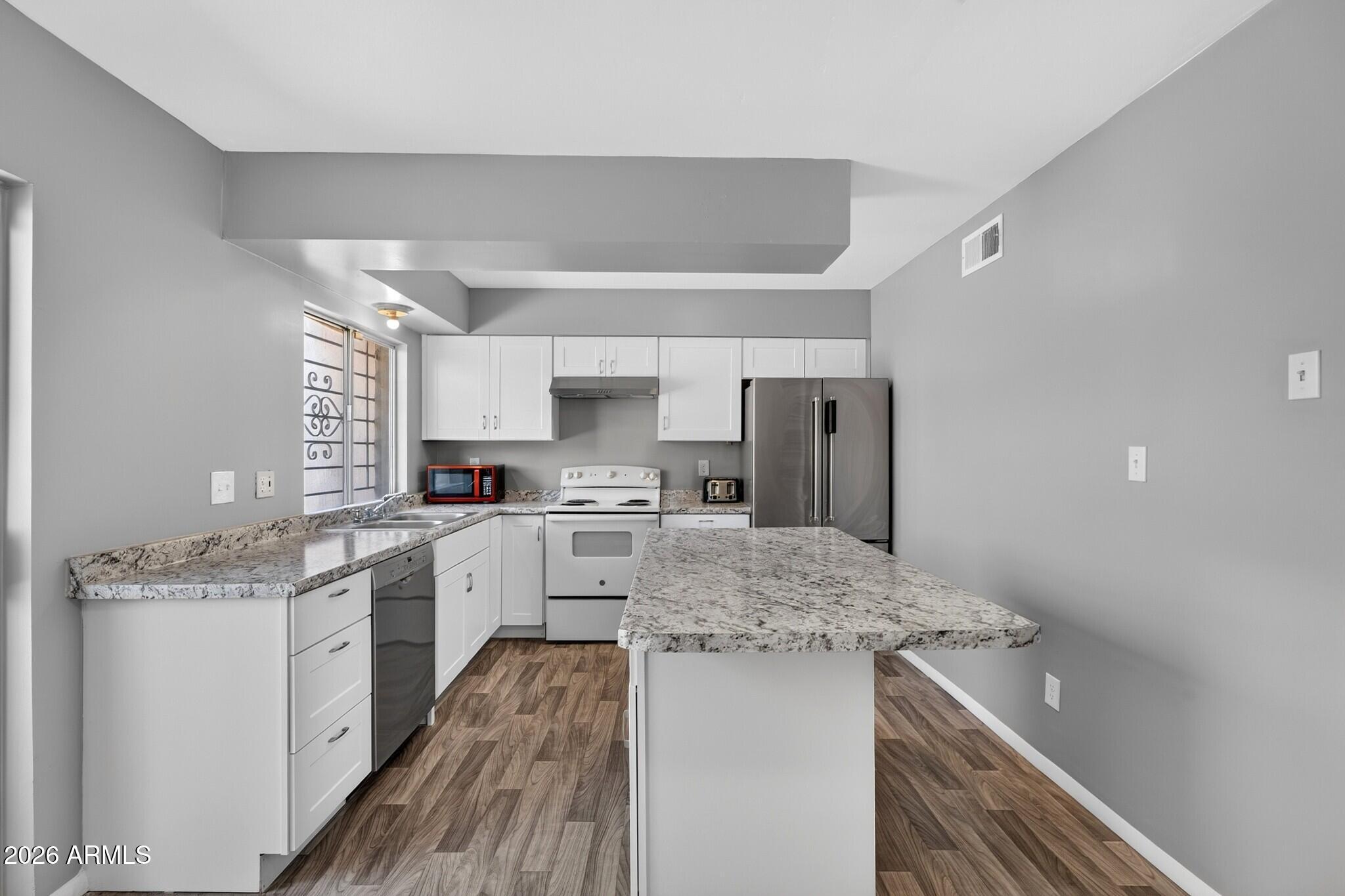 4625 West Thomas Road, Unit 34 Phoenix, AZ 85031 - Photo 4 of 30 012West Thomas Road_web
