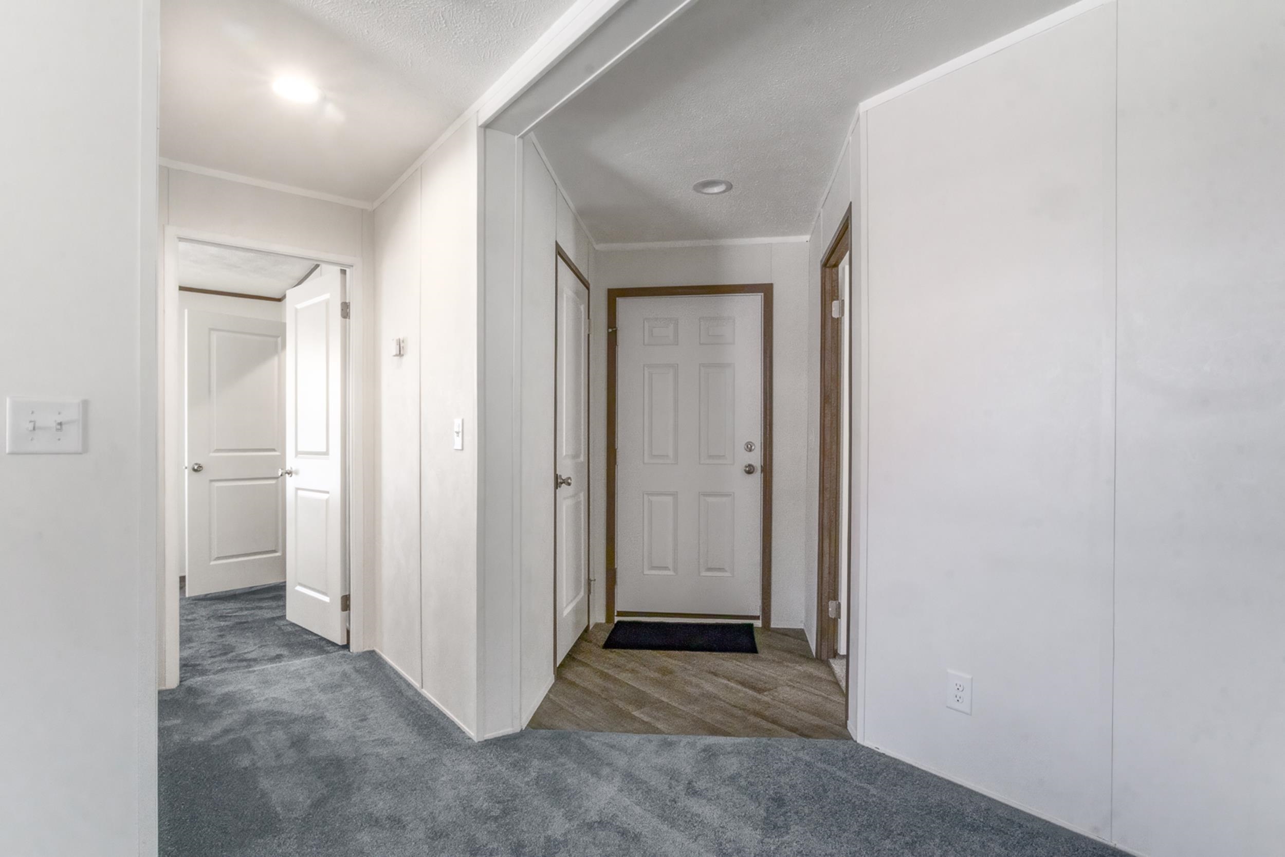 79 Diamondback Drive Rochester, NH 03868 - Photo 6 of 32