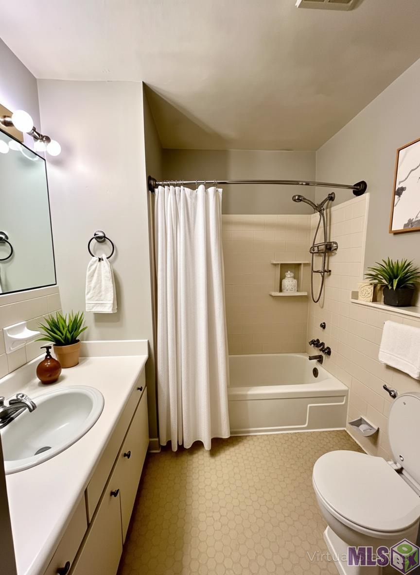 1701 Lobdell Avenue, Unit 2 Baton Rouge, LA 70806 - Photo 5 of 15