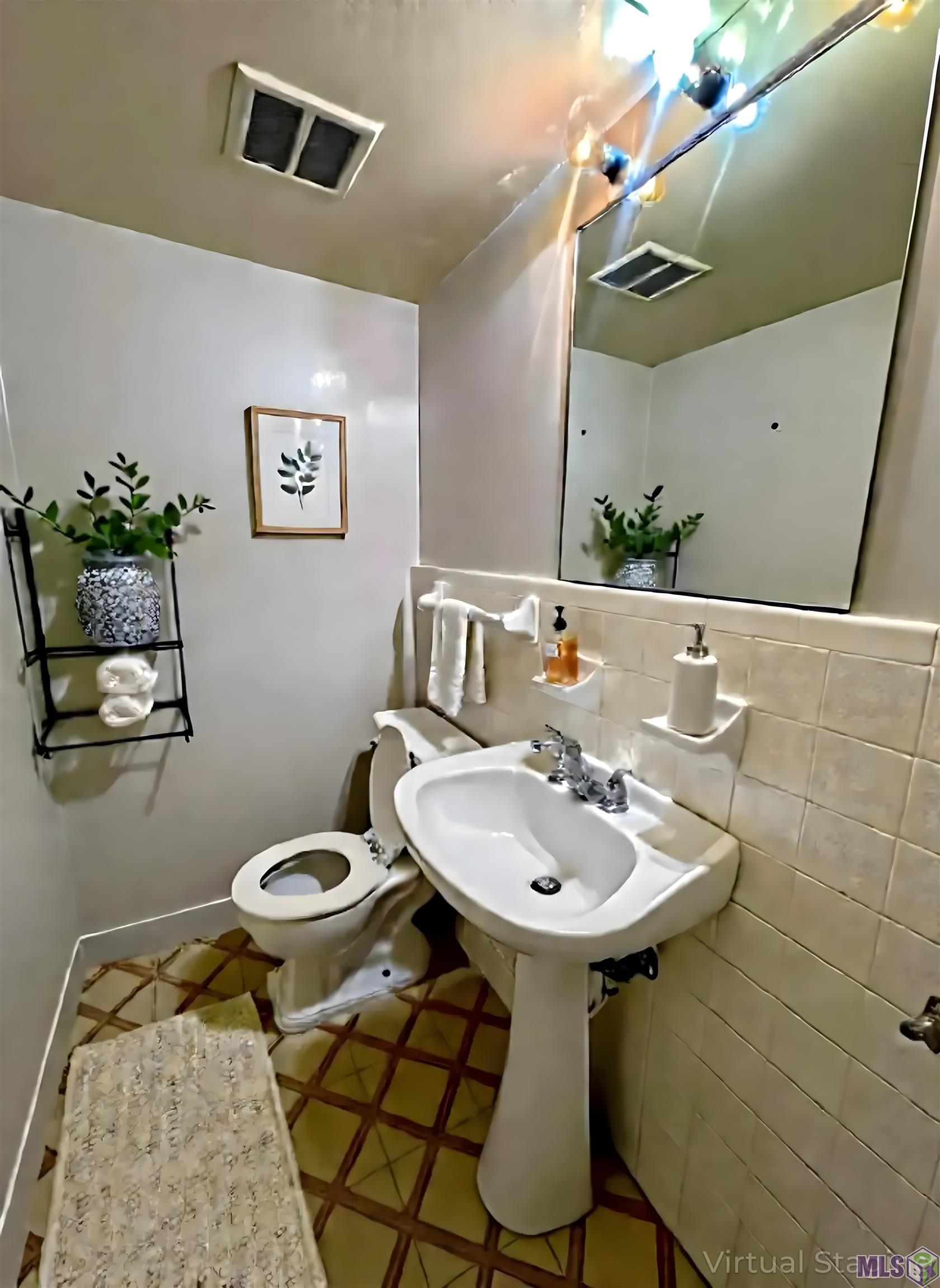 1701 Lobdell Avenue, Unit 2 Baton Rouge, LA 70806 - Photo 6 of 15