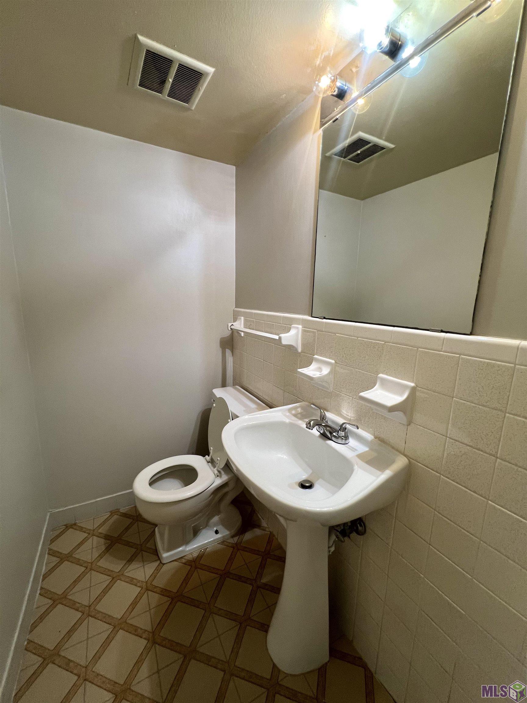 1701 Lobdell Avenue, Unit 2 Baton Rouge, LA 70806 - Photo 9 of 15