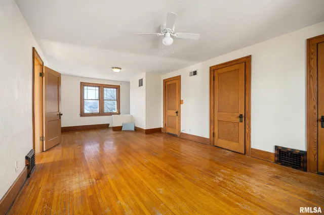 $179,900 | 803 West Meadows Place, Peoria, IL 61604