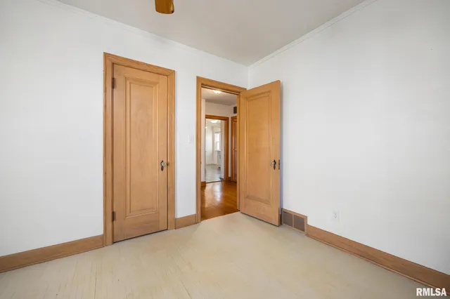 $179,900 | 803 West Meadows Place, Peoria, IL 61604