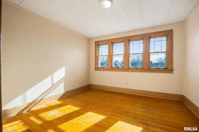 $179,900 | 803 West Meadows Place, Peoria, IL 61604