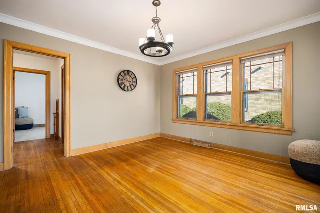 $179,900 | 803 West Meadows Place, Peoria, IL 61604