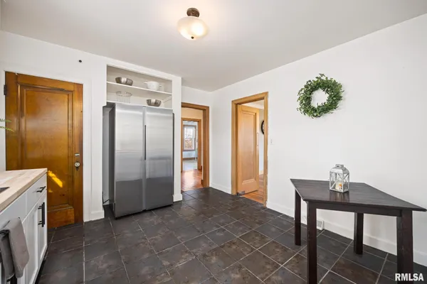 $169,900 | 803 West Meadows Place, Peoria, IL 61604