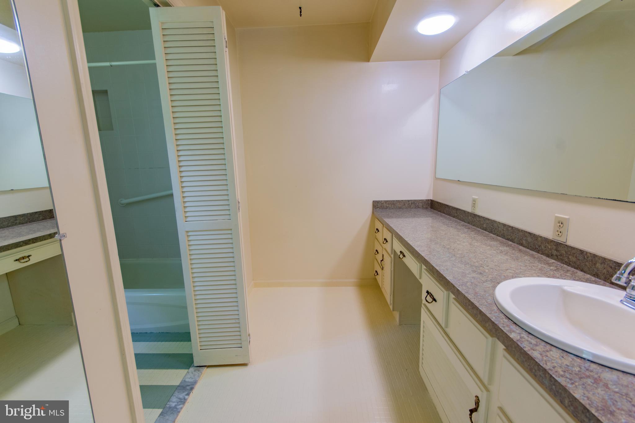 208 Carnoustie Road Dover, DE 19904 - Photo 14 of 22 Master en-suite ready for sliding barn door!