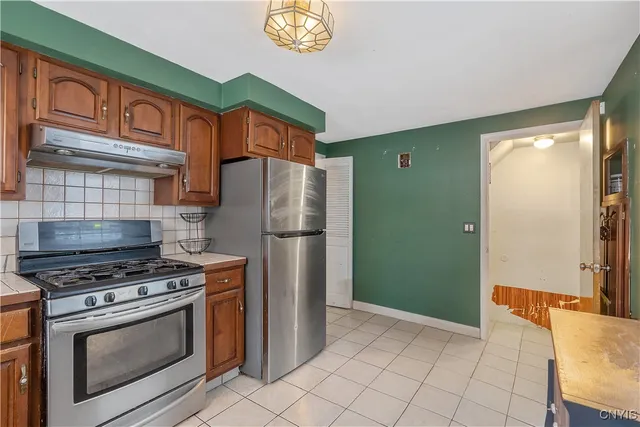 $230,000 | 907 Leroy Road, Cicero, NY 13212