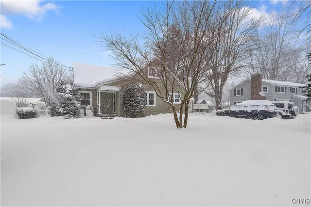 $230,000 | 907 Leroy Road, Cicero, NY 13212